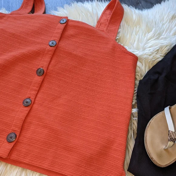 J.CREW - Textured Button-Front Tank - Picture 11 of 12